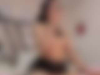 amelia-13's Live Sex Cam Show