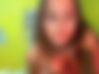 Live cam show with DanielaBaibak - Brown Hair on madthumbs