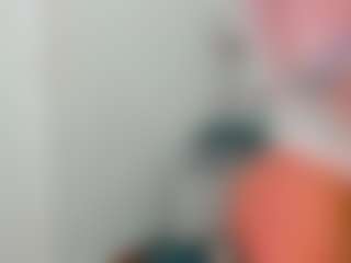 Live cam show with kamiiarias - Dildo Or Vibrator on CamClone