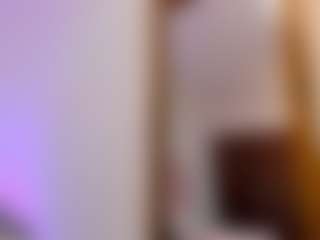 Live cam show with kamiiarias - Thin on Camsoda