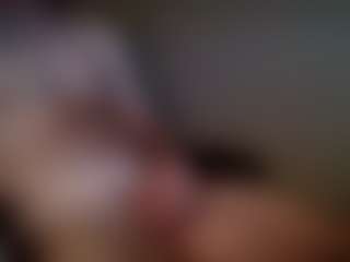 Kushbombz's Live Sex Cam Show