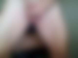 Kushbombz's Live Sex Cam Show