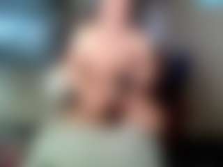 Kushbombz's Live Sex Cam Show