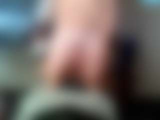Kushbombz's Live Sex Cam Show