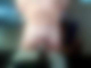 Kushbombz's Live Sex Cam Show