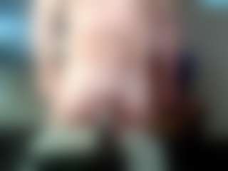 Kushbombz's Live Sex Cam Show