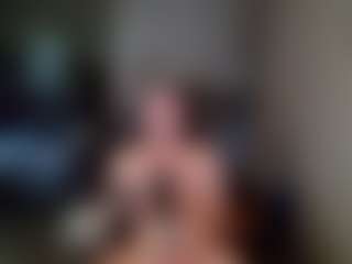 Kushbombz's Live Sex Cam Show