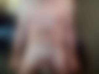 Kushbombz's Live Sex Cam Show