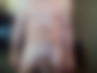 Kushbombz's Live Sex Cam Show