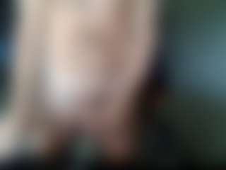 Kushbombz's Live Sex Cam Show