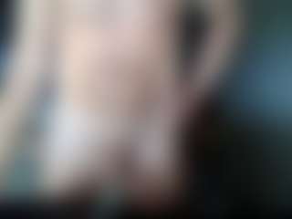 Kushbombz's Live Sex Cam Show