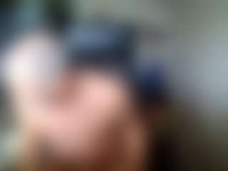 Kushbombz's Live Sex Cam Show