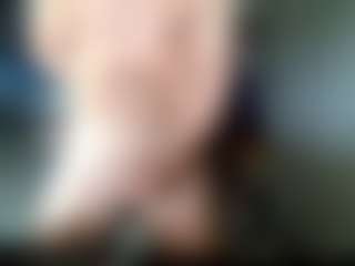 Kushbombz's Live Sex Cam Show
