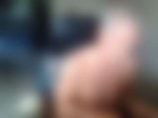 Kushbombz's Live Sex Cam Show