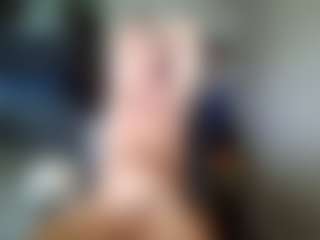 Kushbombz's Live Sex Cam Show