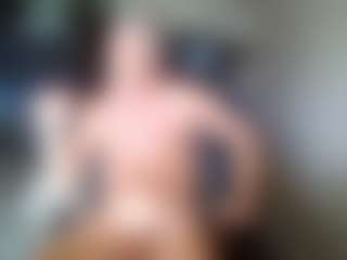 Kushbombz's Live Sex Cam Show
