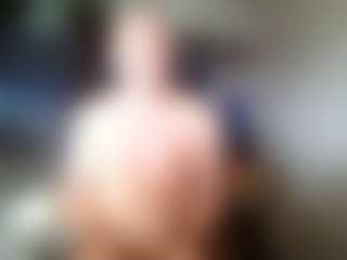 Kushbombz's Live Sex Cam Show