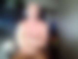 Kushbombz's Live Sex Cam Show