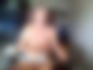 Kushbombz's Live Sex Cam Show