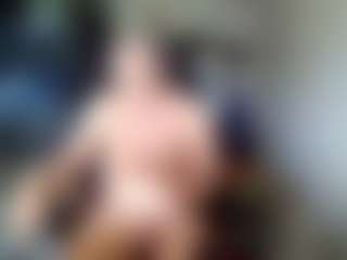 Kushbombz's Live Sex Cam Show