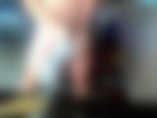 Kushbombz's Live Sex Cam Show