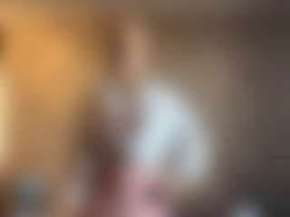 Live cam show with DeliaButkowski - Public Ebony on camwithhim.com