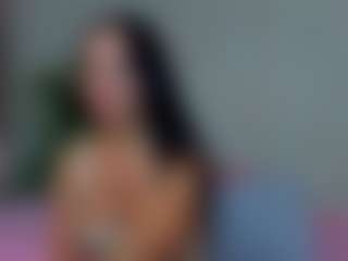 Live cam show with Eva-luxx - Blue Eyes on SpunkLive