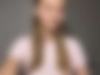 Live cam show with Eve - Blonde Hair on madthumbs