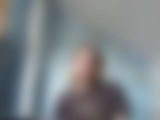 Live cam show with Lora - Fetish Brown Hair on livesuperchat.net