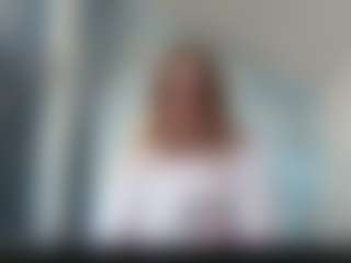 Live cam show with Lora - College on AdultVida.com