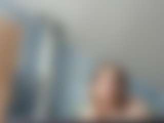 Lora's Live Sex Cam Show