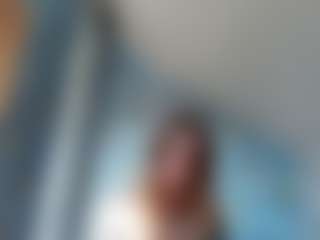 Live cam show with Lora - Brown Hair Petite on Camsoda