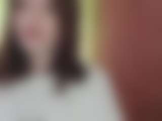 Live cam show with LyndsayDazzi - Sensual on Latina Girls