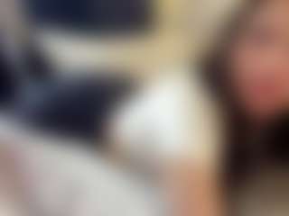 Live cam show with RosalineWainright - New Brown Eyes on Mixed Magazine Live