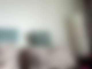 RosalineWainright's Live Sex Cam Show