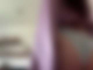 RosalineWainright's Live Sex Cam Show