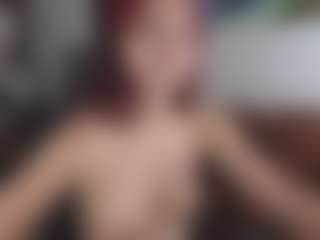 Live cam show with AvaPink - Red Hair on fapnchat