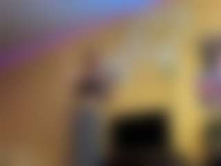 Lina's Live Sex Cam Show