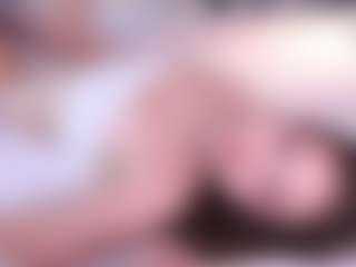 Live cam show with Kate - Green Eyes on Gym Cam Girls
