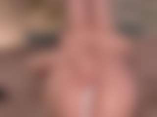 Live cam show with Kate - Nipple Piercings on AdultVida.com