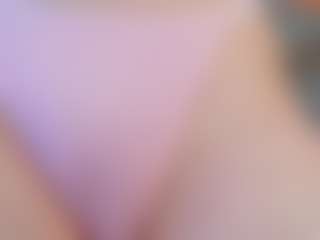 Live cam show with Kate - Green Eyes on CamClone