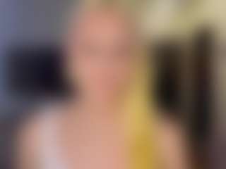 Live cam show with MedaSchur - Skinny on xxxlivecams.org