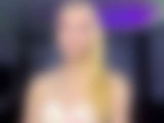 Live cam show with MedaSchur - Amateur on CamwithHer