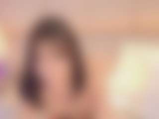 Live cam show with AdharaMancini - Average on luckytryst.com