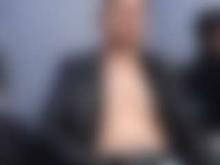 Live cam show with Alex-levi - Blowjob on xplaylive.com