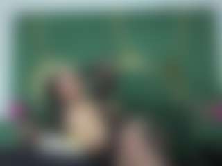 Live cam show with isabela - Brunette Hair on Camsoda