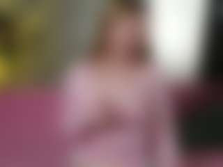 SharleneZinser's Live Sex Cam Show