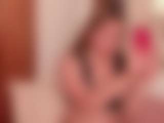 Live cam show with Violette-rouse - Pornstar Toys on AdultVida.com