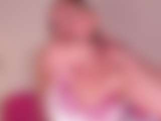 Live cam show with Violette-rouse - Blonde Hair on Camsoda