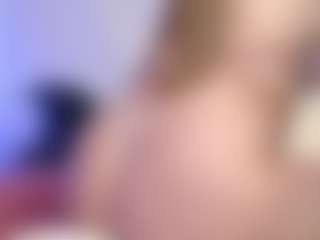 Live cam show with Violette-rouse - Handjob on livesuperchat.net